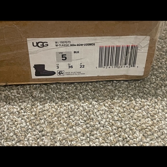 UGG Winter mini boots - Picture 10 of 12